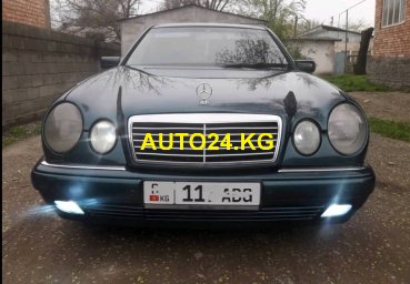 Mercedes-Benz E 320