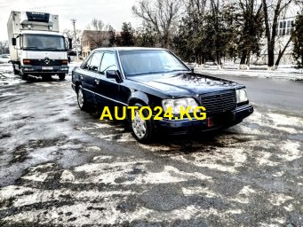 Mercedes-Benz E 220 Mercedes-Benz E 220