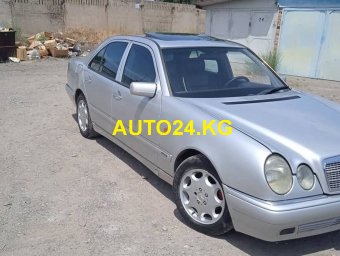 Mercedes-Benz E 230