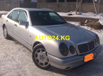 Mercedes-Benz E 320 Mercedes-Benz E 320