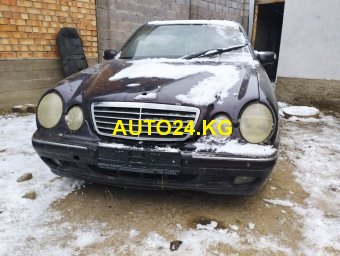 Mercedes-Benz E260