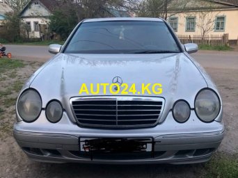 Mercedes-Benz E 240