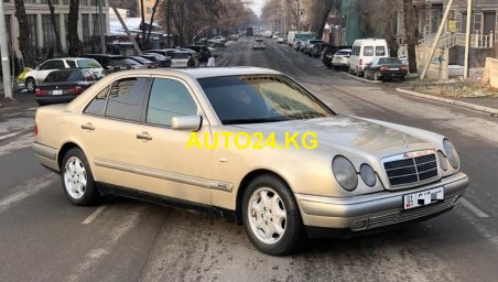 Mercedes Benz E200