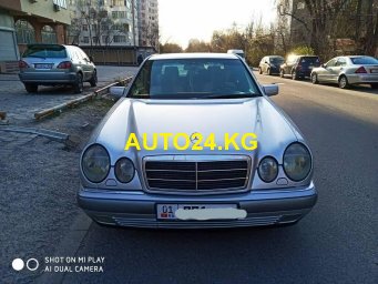 Mercedes-Benz E 230 Mercedes-Benz E 230