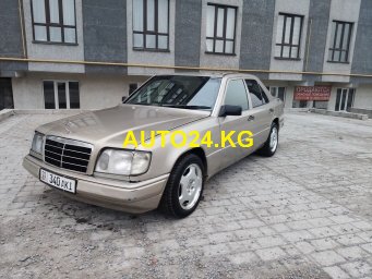 Mercedes-Benz E220 Mercedes-Benz E220