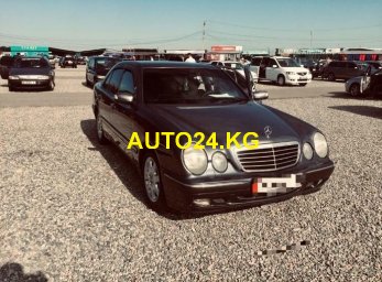 Mercedes-Benz E 230