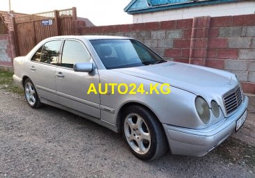 Mercedes-Benz E 230