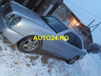 Mercedes-Benz E 320