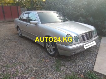 Mercedes-Benz E 220