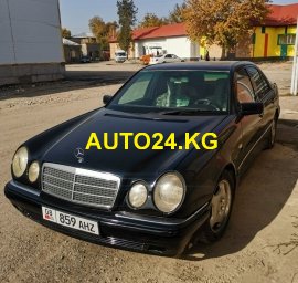 Mercedes-Benz E 320 Mercedes-Benz E 320