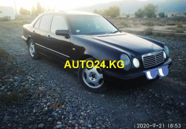 Mercedes-Benz E 230 Mercedes-Benz E 230