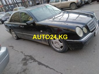 Mercedes-Benz E 320