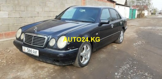 Mercedes-Benz E 320