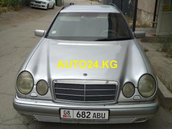 Mercedes-Benz E 230