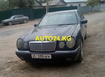 Mercedes-Benz E 320 Mercedes-Benz E 320