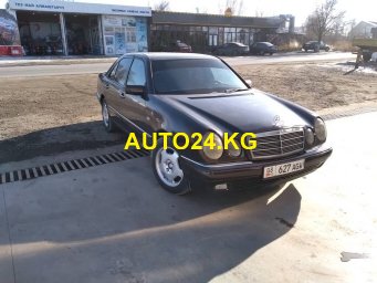 Mercedes-Benz E 230
