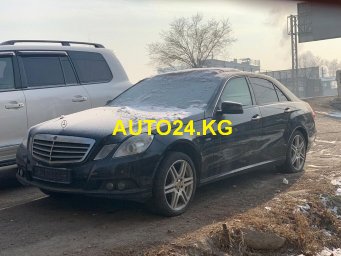 Mercedes-Benz E 210 Mercedes-Benz E 210