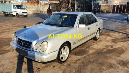 Mercedes-Benz E320 Mercedes-Benz E320