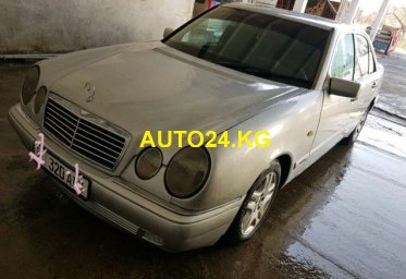 Mercedes-Benz E200