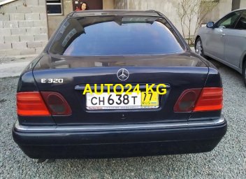 Mercedes-Benz E 320