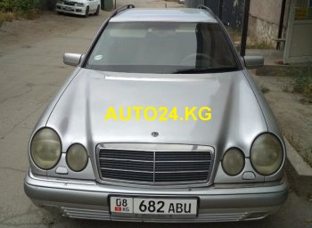 Mercedes-Benz E 230
