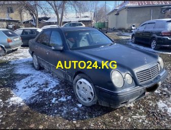 Mercedes-Benz E320